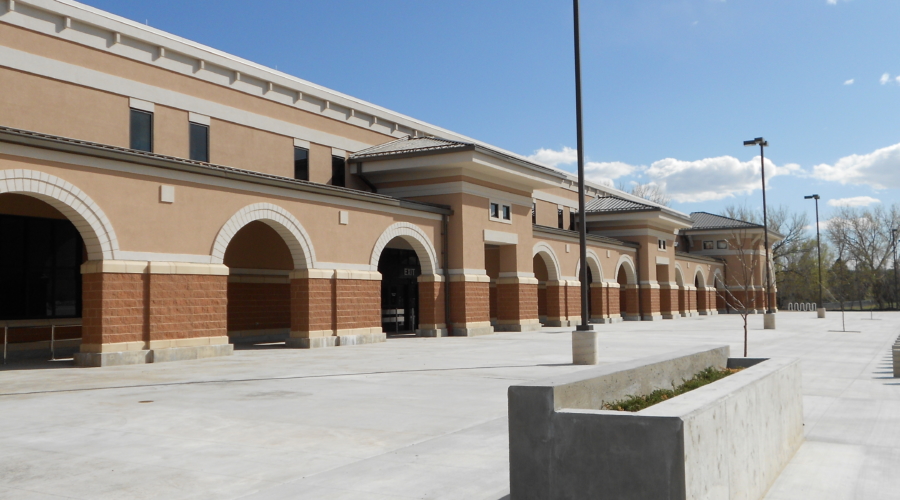 fort-carson-commissary-exterior