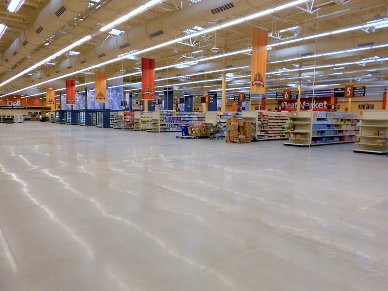 fort-carson-commissary-interior-3