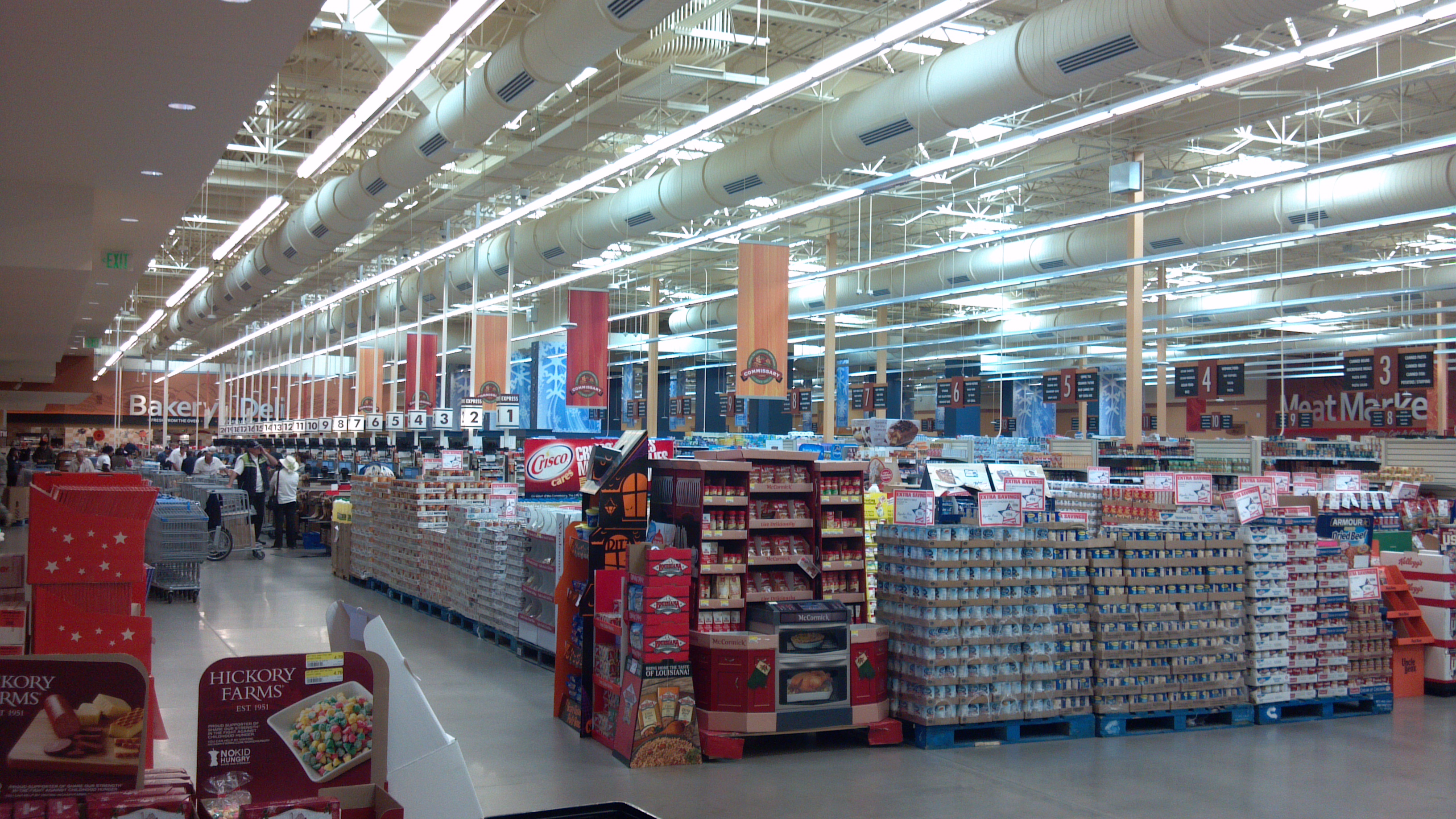 fort-carson-commissary-interior