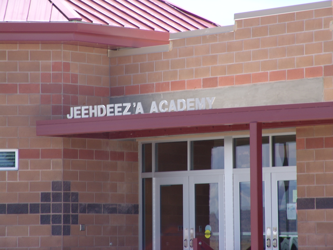 jeehdeez’a-academy-school-replacement-enterance