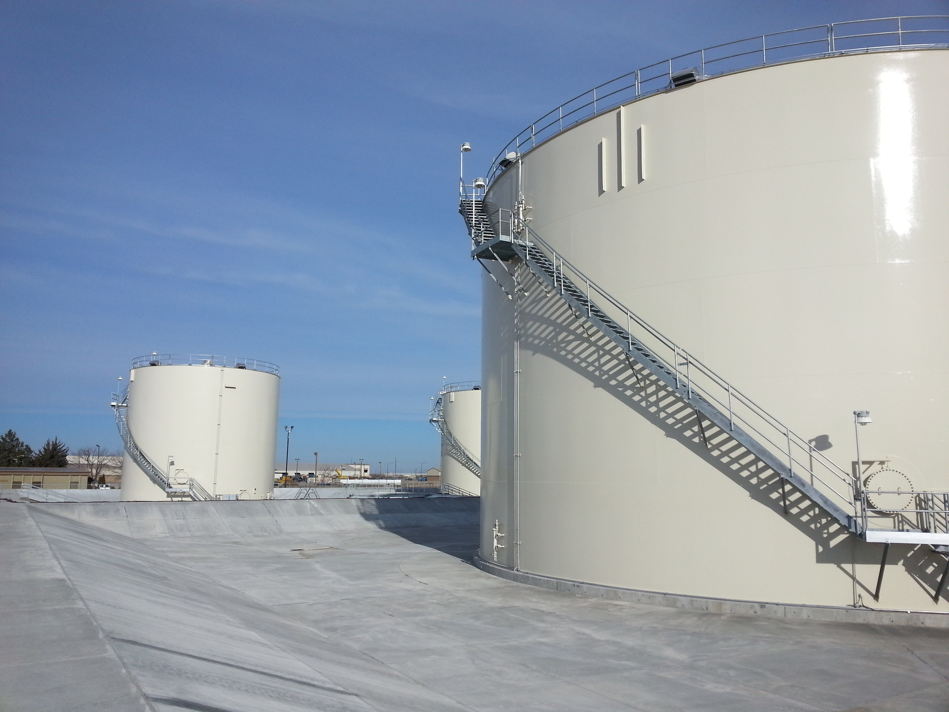 replace-JP-8-fuel-storage-tanks-2