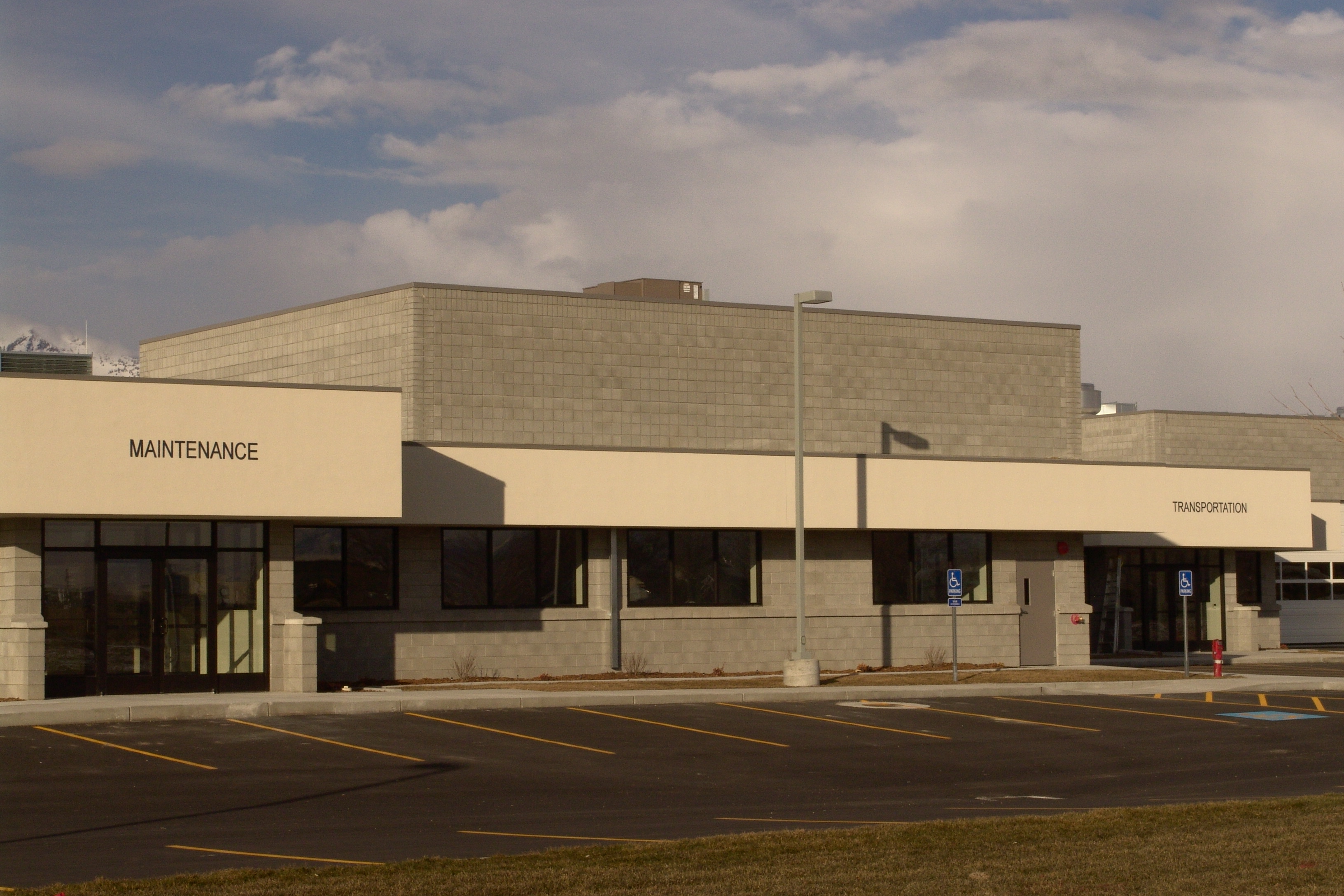 weber-bus-maintenance-facility-exterior